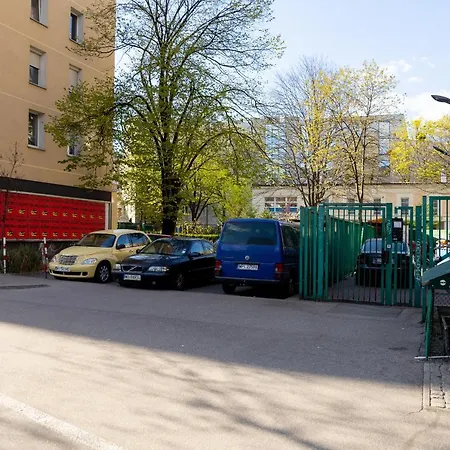 Metro Politechnika Cosy Appartement Varsovie