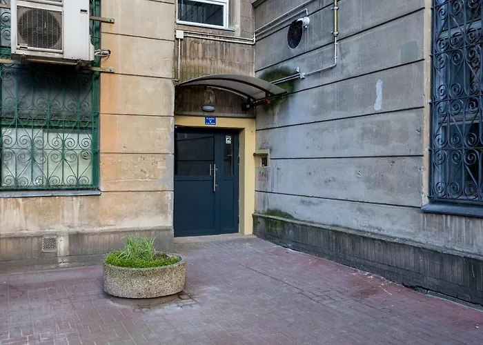 Metro Politechnika Cosy By Bookinghost